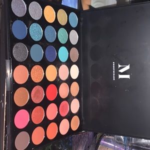 Morphe 35H Pallete HOT SPOT